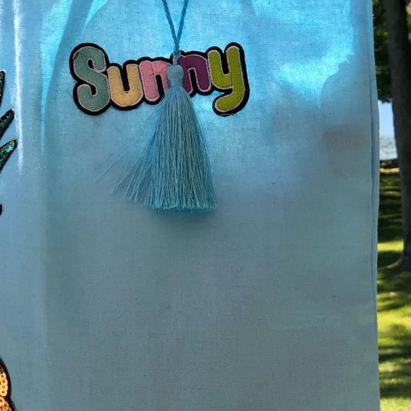 Beach Totes - Picture 3 of 8